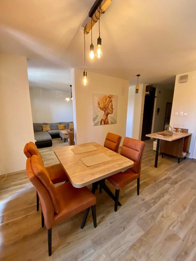 Apartment With Balcony And Free Parking Zadar Bagian luar foto