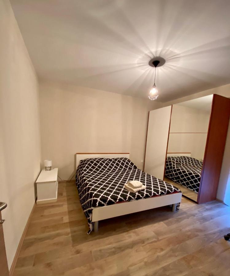 Apartment With Balcony And Free Parking Zadar Bagian luar foto