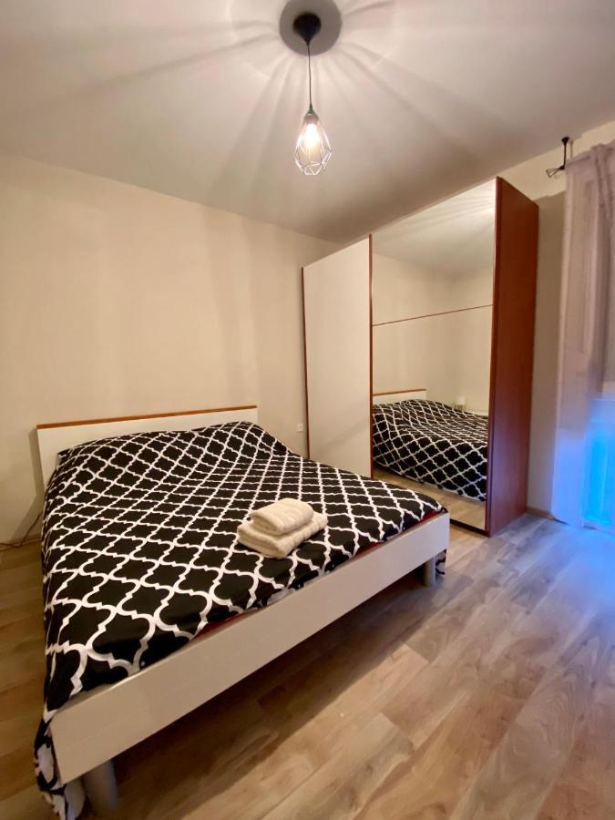 Apartment With Balcony And Free Parking Zadar Bagian luar foto