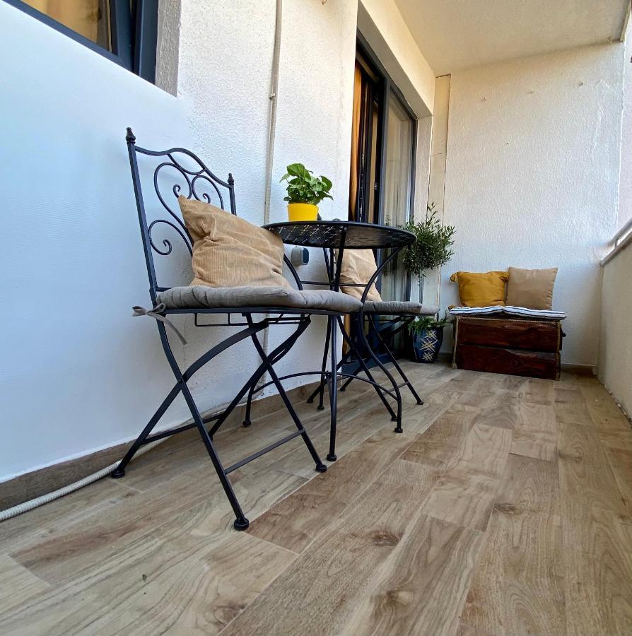 Apartment With Balcony And Free Parking Zadar Bagian luar foto