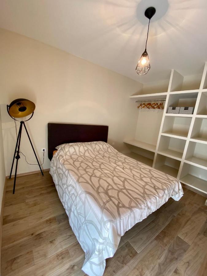 Apartment With Balcony And Free Parking Zadar Bagian luar foto